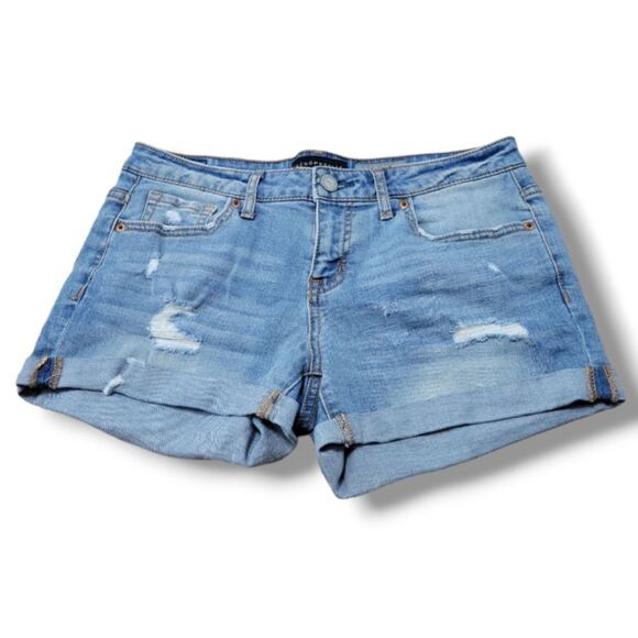 Aeropostale Pants - Aeropostale Shorts Size 6 W29" x L3.5" Aéropostale Midi Short Jean Shorts Denim